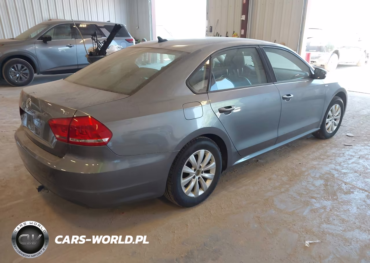 2015 Volkswagen Passat 1.8T Wolfsburg Edition VIN:1VWAS7A31FC055691 - 4