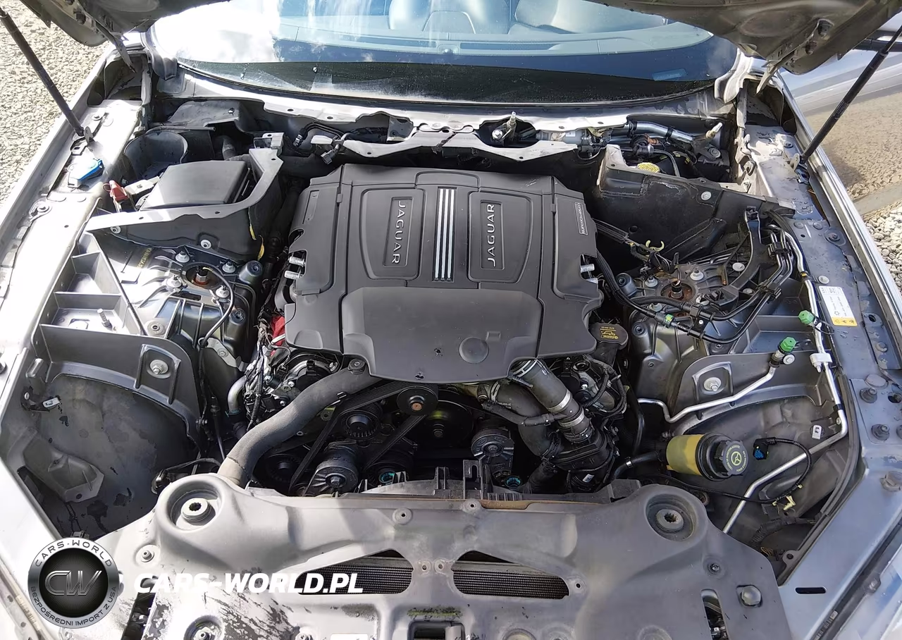 2018 Jaguar Xj R-Sport VIN:SAJWJ1CD6J8W13840 - 10