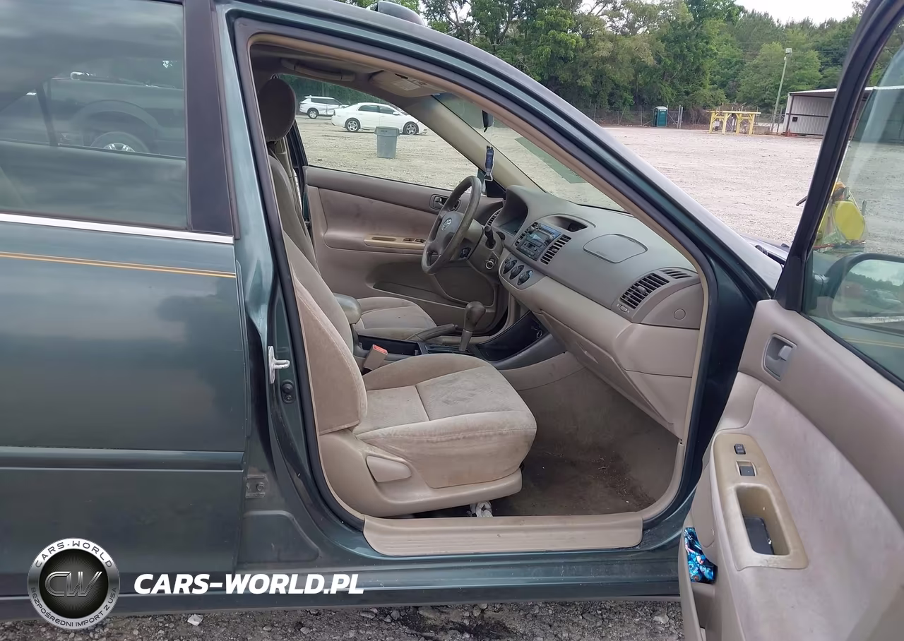 2002 Toyota Camry Le VIN:4T1BE32K32U503121 - 5