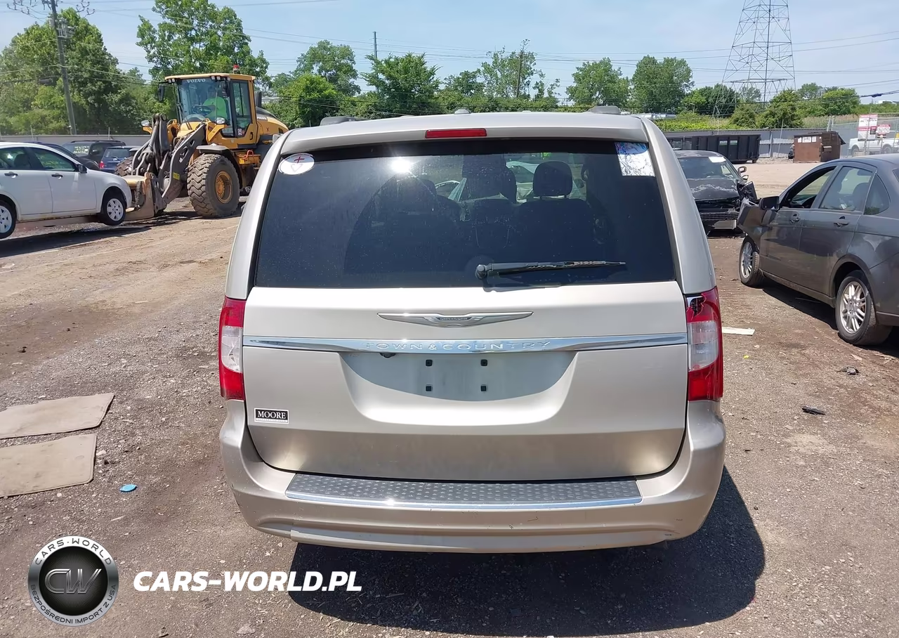 2014 Chrysler Town & Country Touring VIN:2C4RC1BG2ER276756 - 16