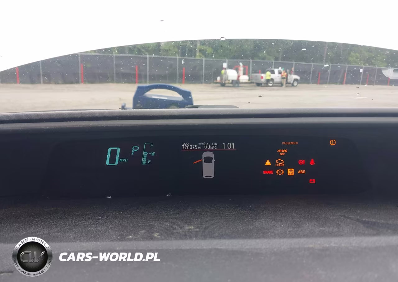 2014 Toyota Prius C Two VIN:JTDKDTB34E1079728 - 7