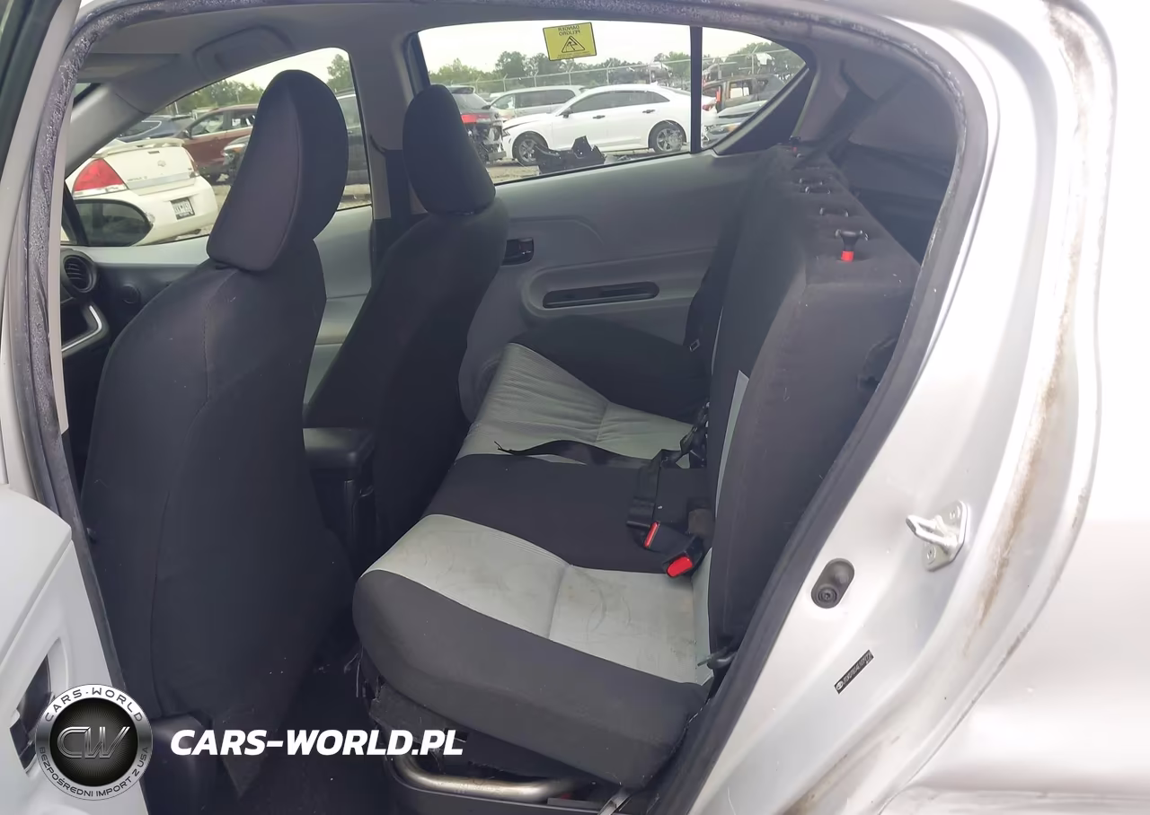 2014 Toyota Prius C Two VIN:JTDKDTB34E1079728 - 8