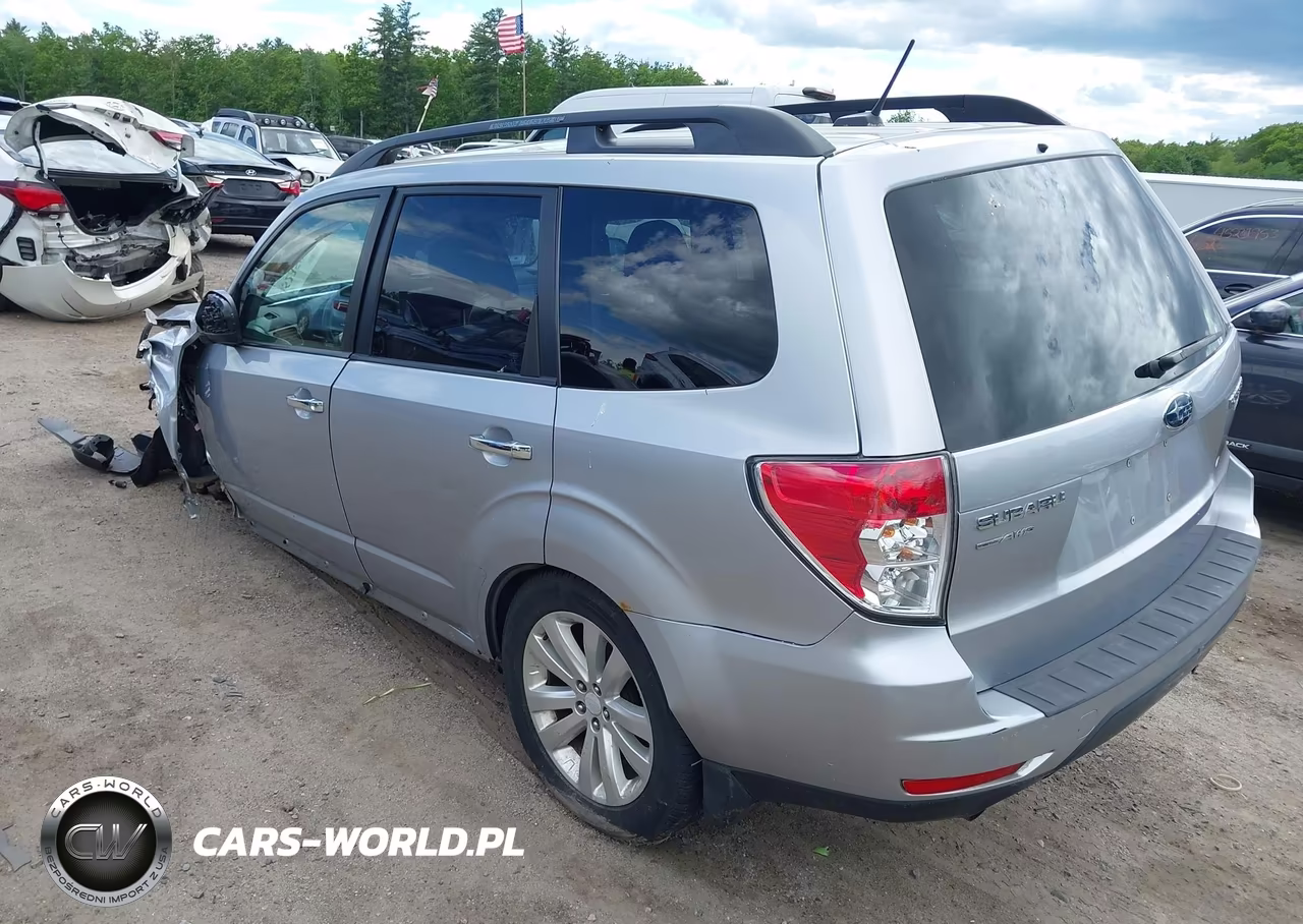 2012 Subaru Forester 2.5X Premium VIN:JF2SHADC8CH409608 - 3