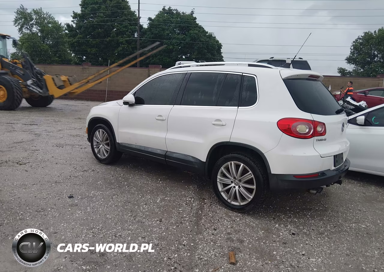 2011 Volkswagen Tiguan Se VIN:WVGAV7AXXBW524469 - 3