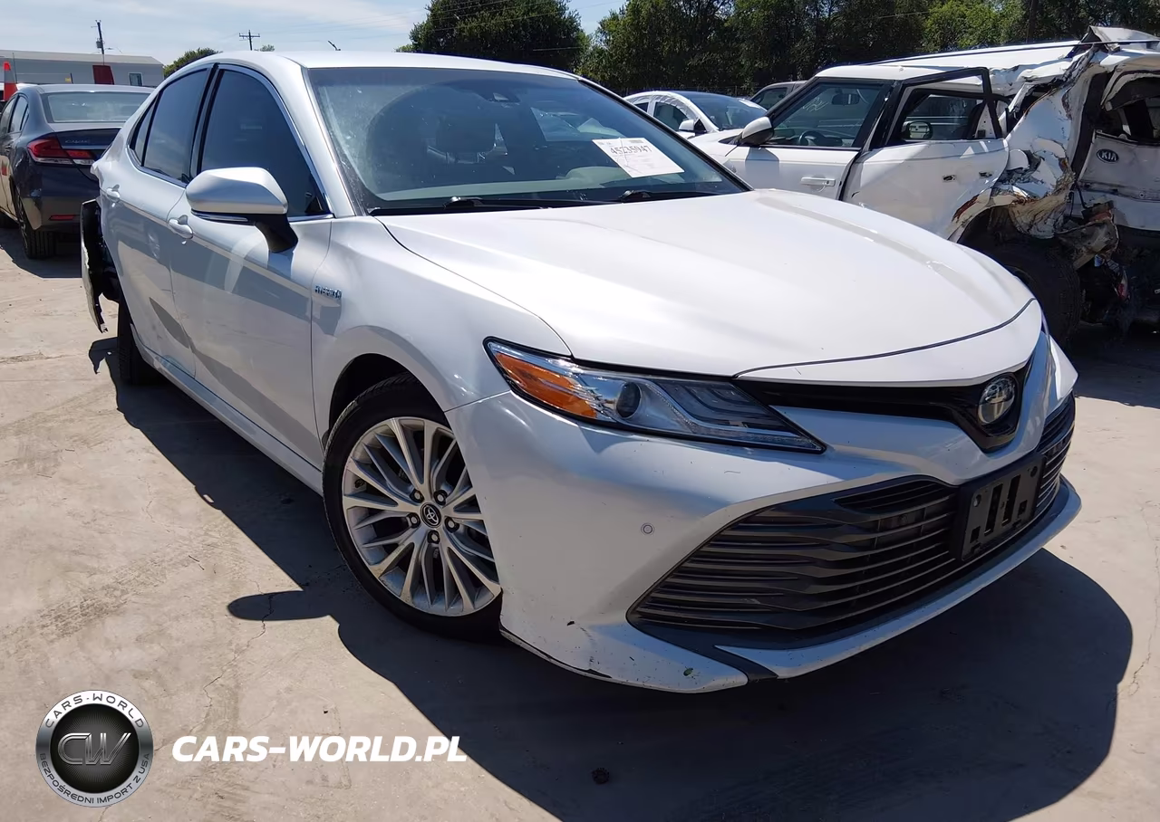 2018 Toyota Camry Hybrid Xle
