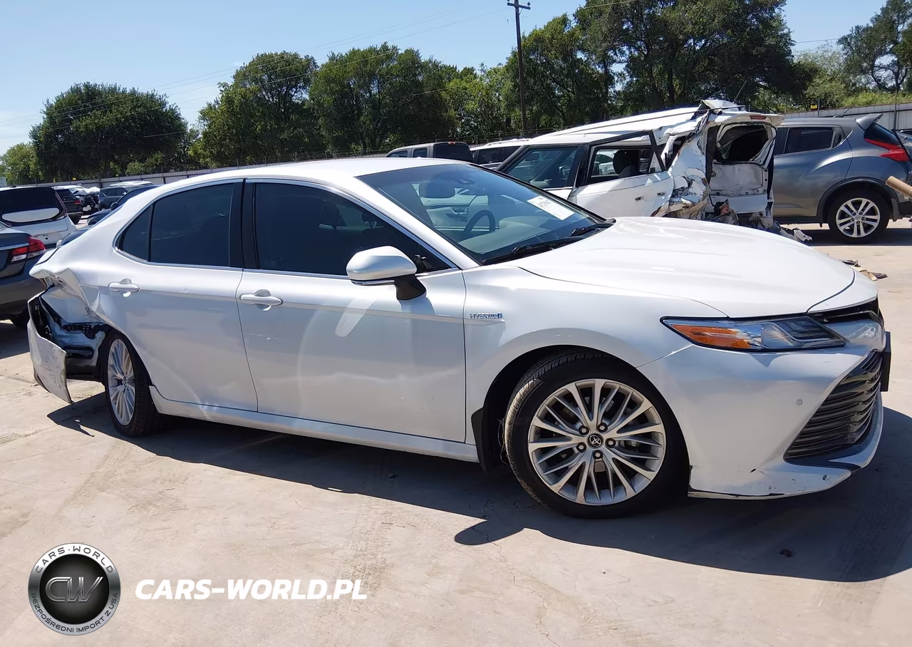 2018 Toyota Camry Hybrid Xle VIN:4T1B21HK9JU006111 - 12