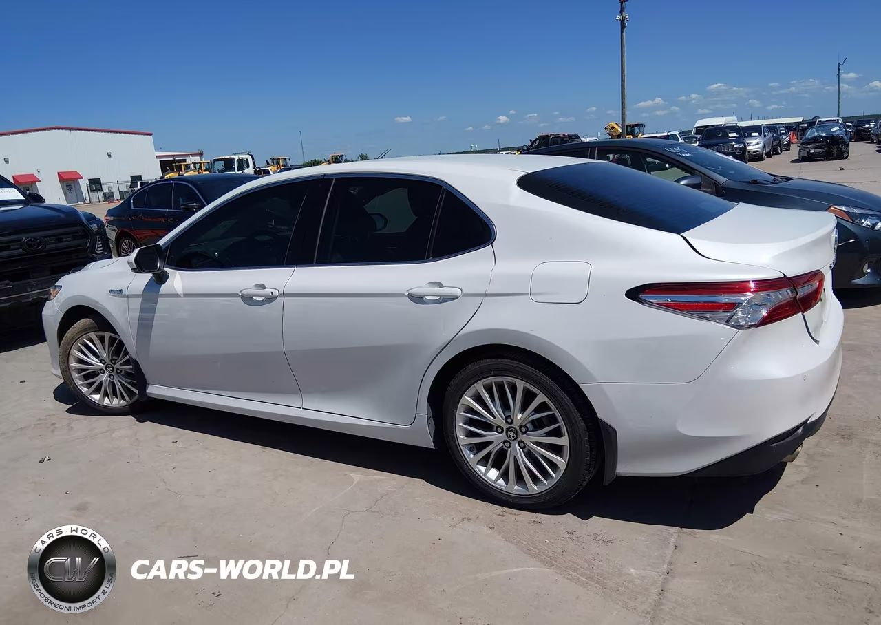 2018 Toyota Camry Hybrid Xle VIN:4T1B21HK9JU006111 - 13