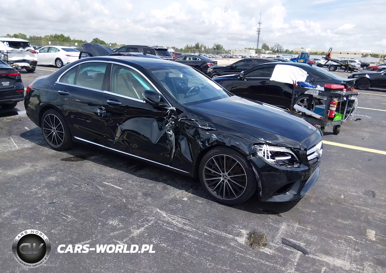 2020 Mercedes-Benz C 300