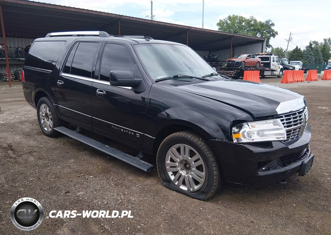 2013 Lincoln Navigator L