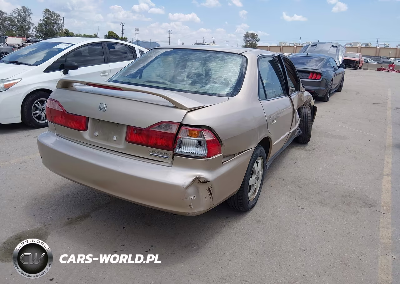2000 Honda Accord 2.3 Se VIN:1HGCG6690YA094762 - 4