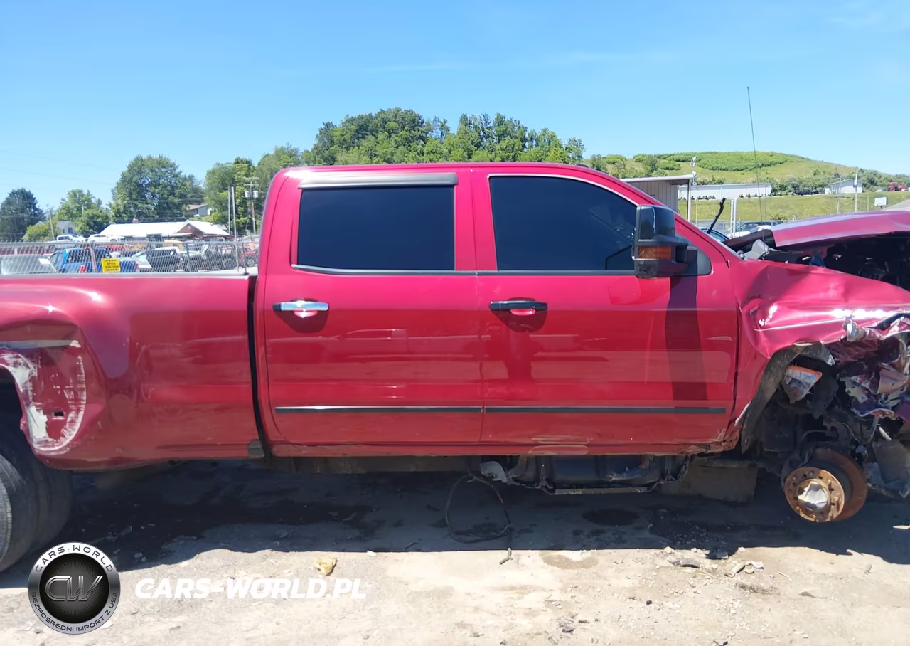 2019 Chevrolet Silverado 3500Hd High Country VIN:1GC4KYEY5KF261763 - 14