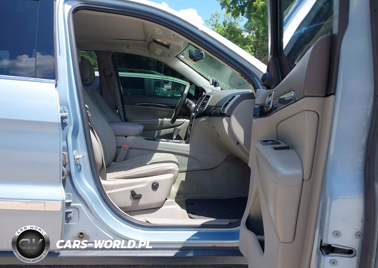 2012 Jeep Grand Cherokee Laredo VIN:1C4RJFAGXCC227248 - 5
