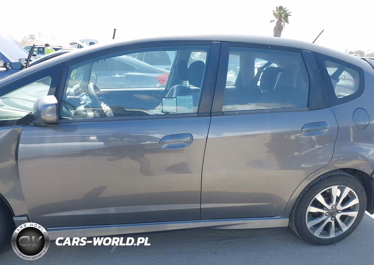2013 Honda Fit Sport VIN:JHMGE8H58DC046659 - 14