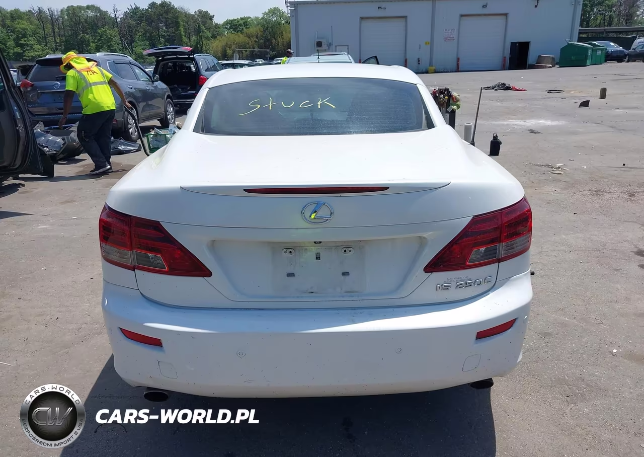2015 Lexus Is 250C VIN:JTHFF2C21F2532662 - 17
