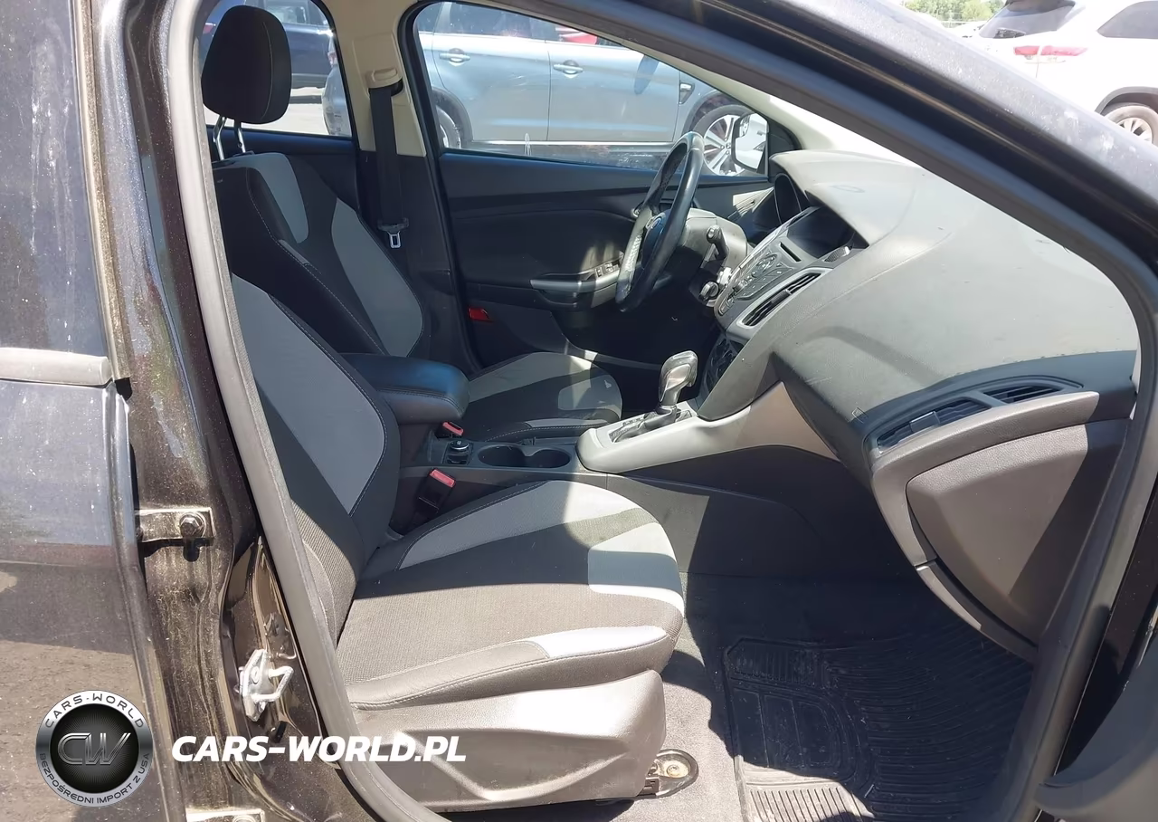 2012 Ford Focus Se VIN:1FAHP3K23CL361598 - 5