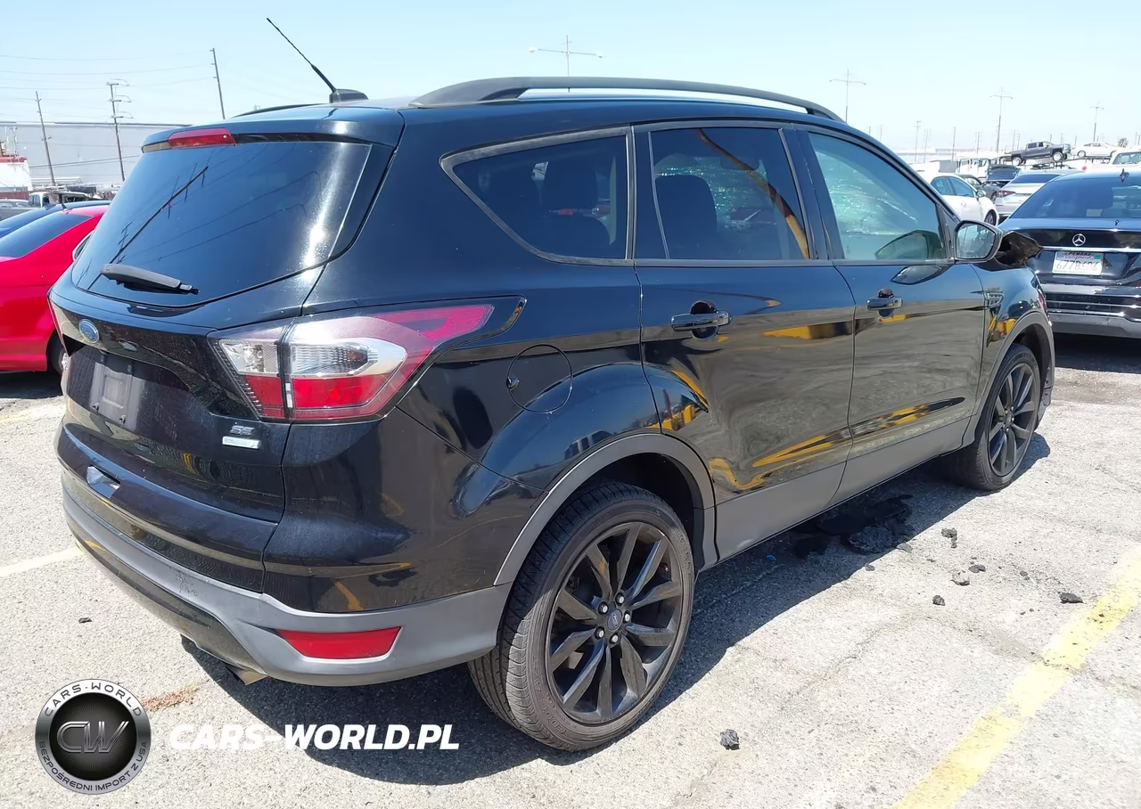 2017 Ford Escape Se VIN:1FMCU0GD2HUC50978 - 4