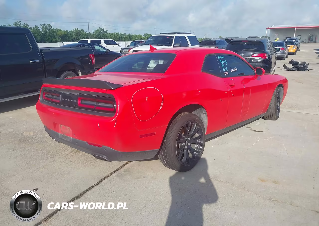 2018 Dodge Challenger Sxt Plus VIN:2C3CDZAG3JH334025 - 4