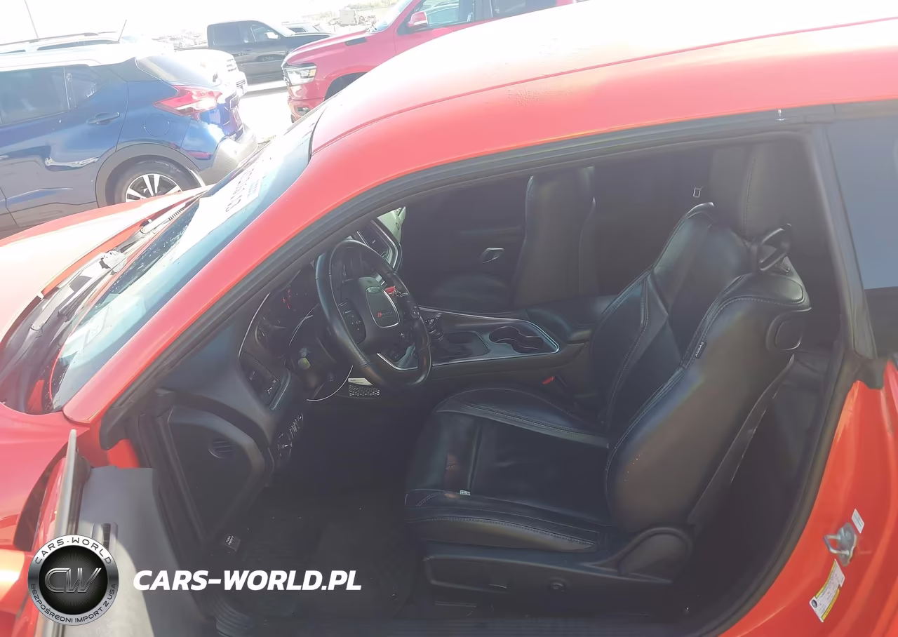 2018 Dodge Challenger Sxt Plus VIN:2C3CDZAG3JH334025 - 8