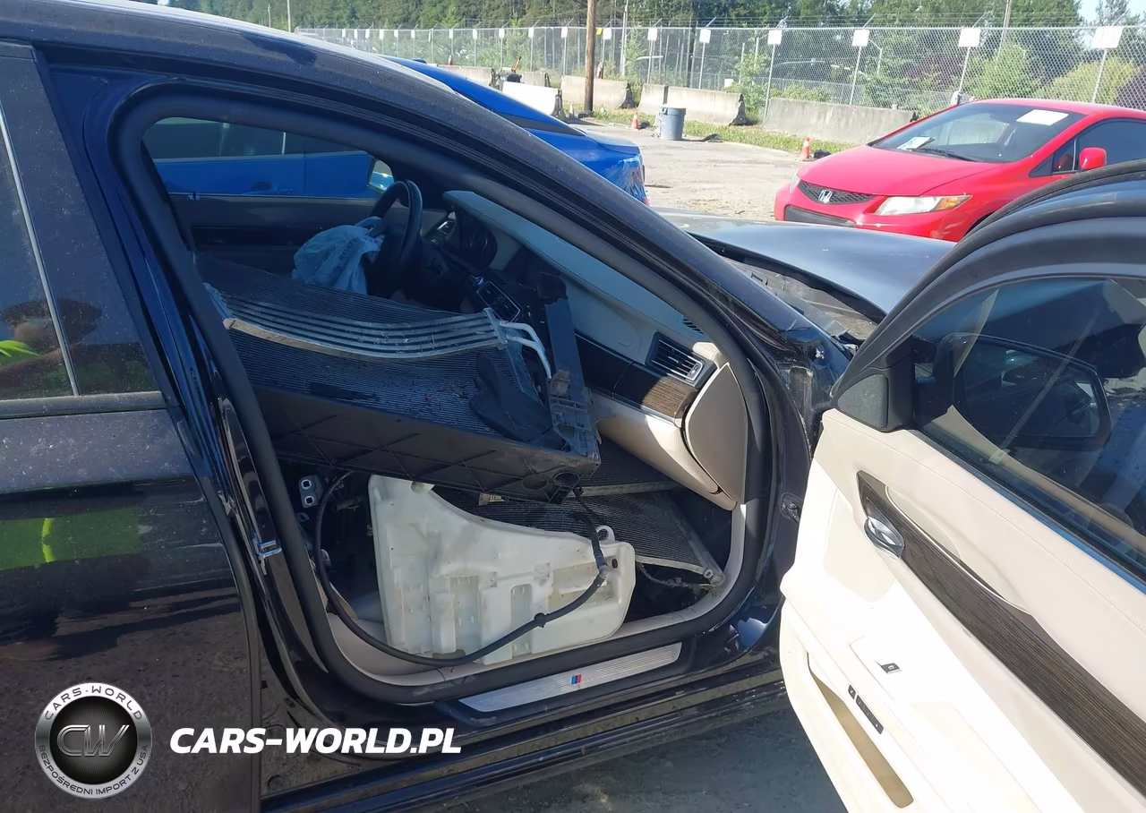 2012 BMW 750Li VIN:WBAKB8C58CDX20861 - 5