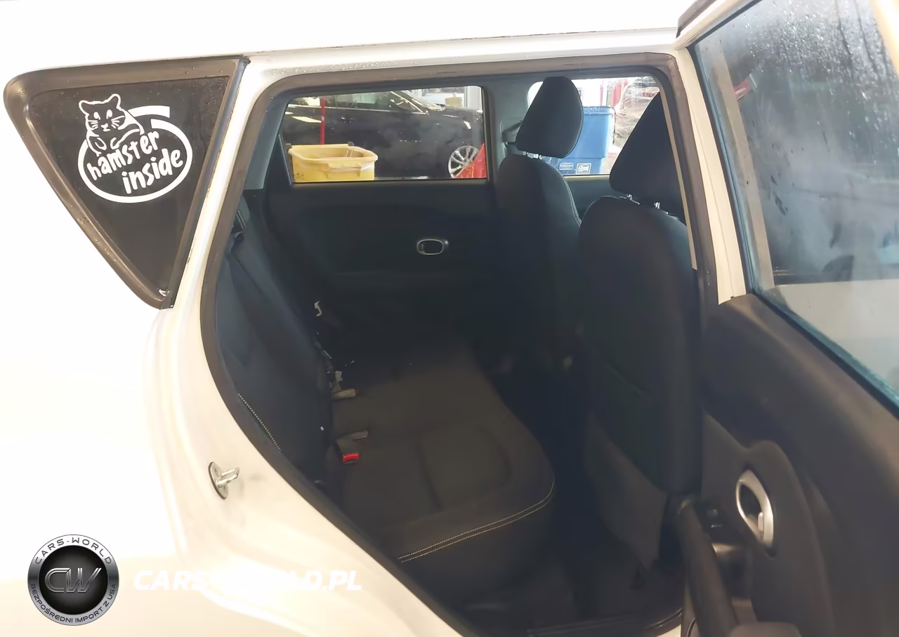 2016 Kia Soul + VIN:KNDJP3A54G7387018 - 8