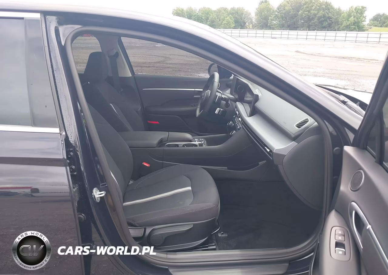 2026 Hyundai Sonata Hybrid Sel VIN:KMHL34JJ0TA143964 - 5