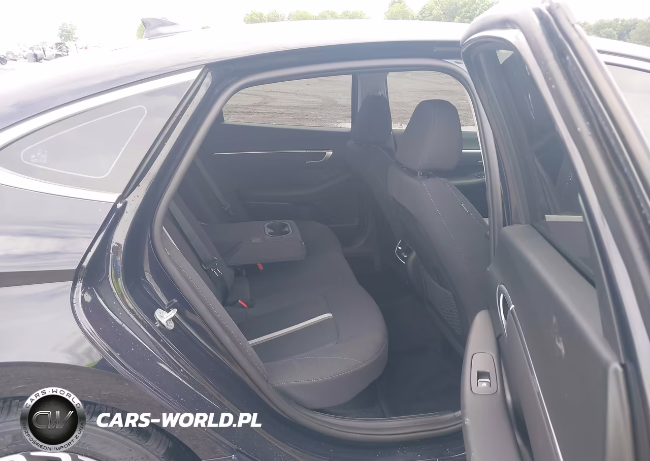 2026 Hyundai Sonata Hybrid Sel VIN:KMHL34JJ0TA143964 - 8