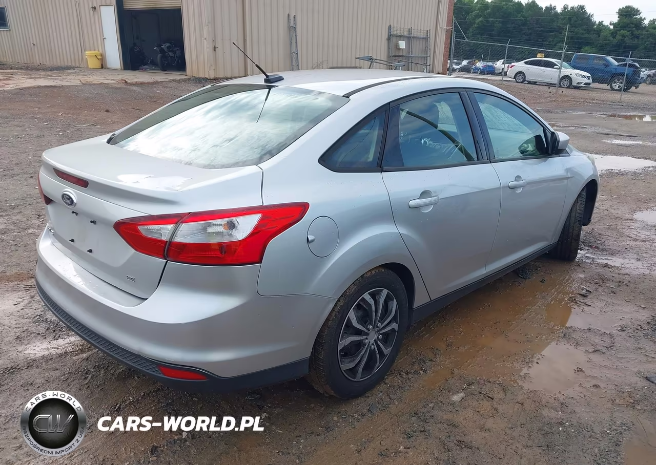 2012 Ford Focus Se VIN:1FAHP3F27CL217076 - 4
