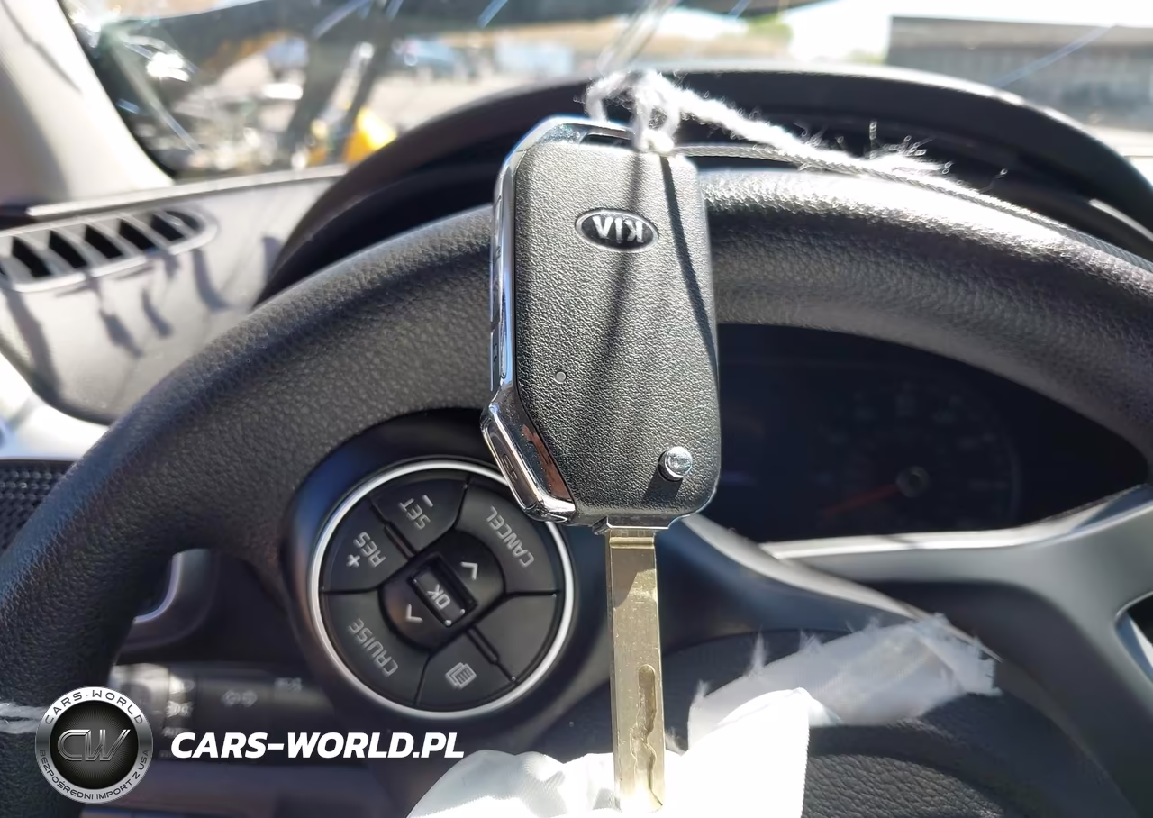 2020 Kia Soul S VIN:KNDJ23AU4L7039302 - 11