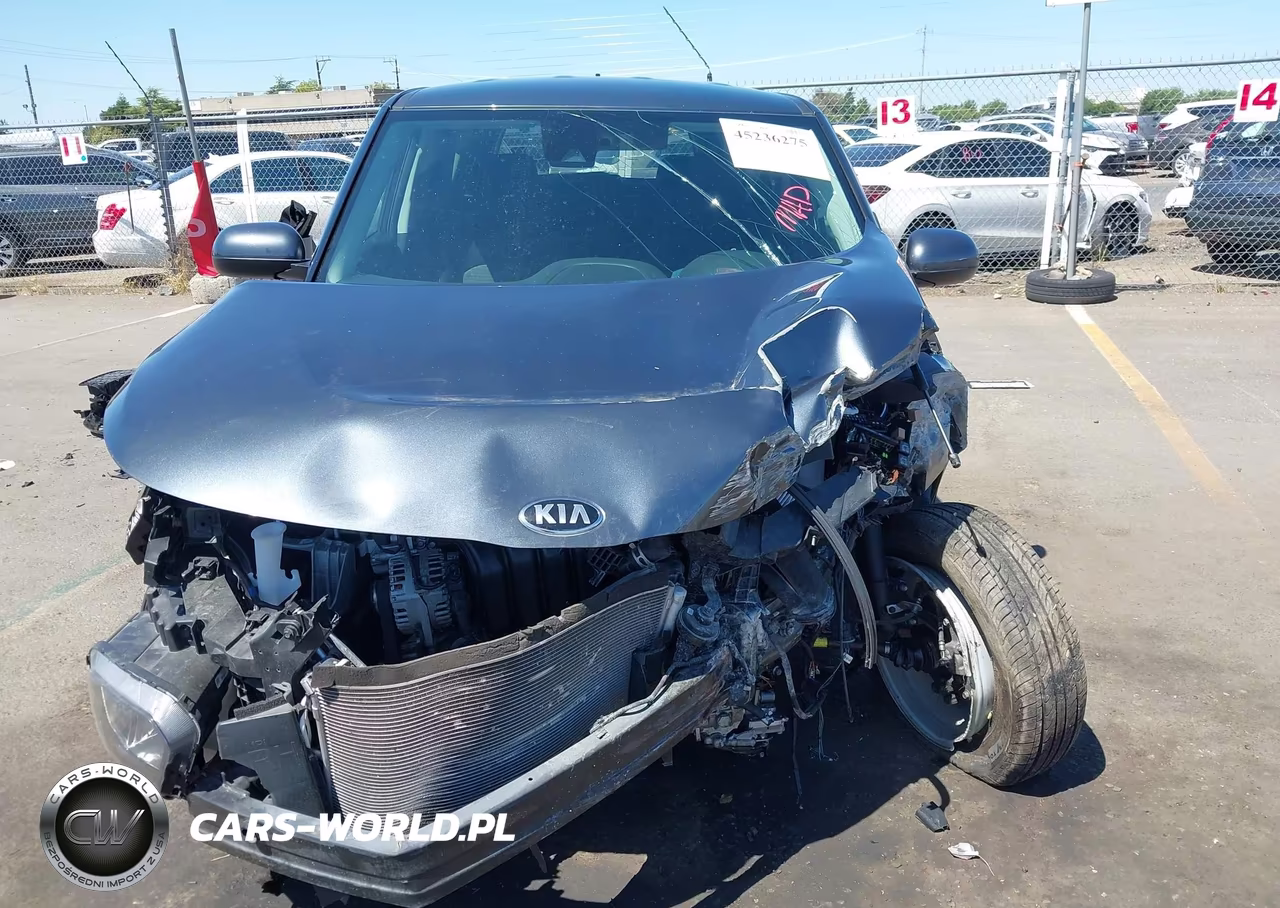 2020 Kia Soul S VIN:KNDJ23AU4L7039302 - 13