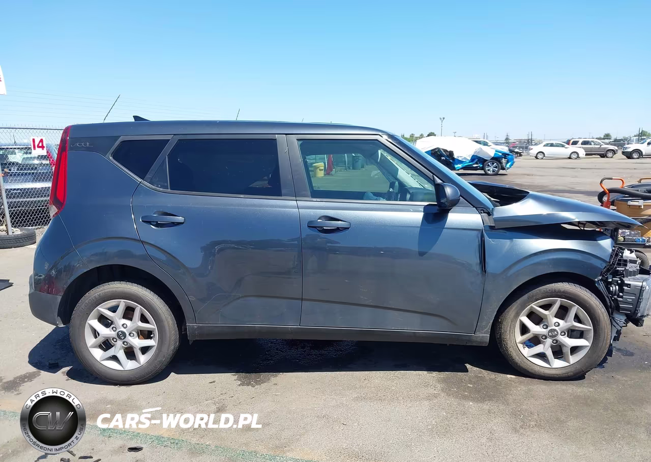 2020 Kia Soul S VIN:KNDJ23AU4L7039302 - 14