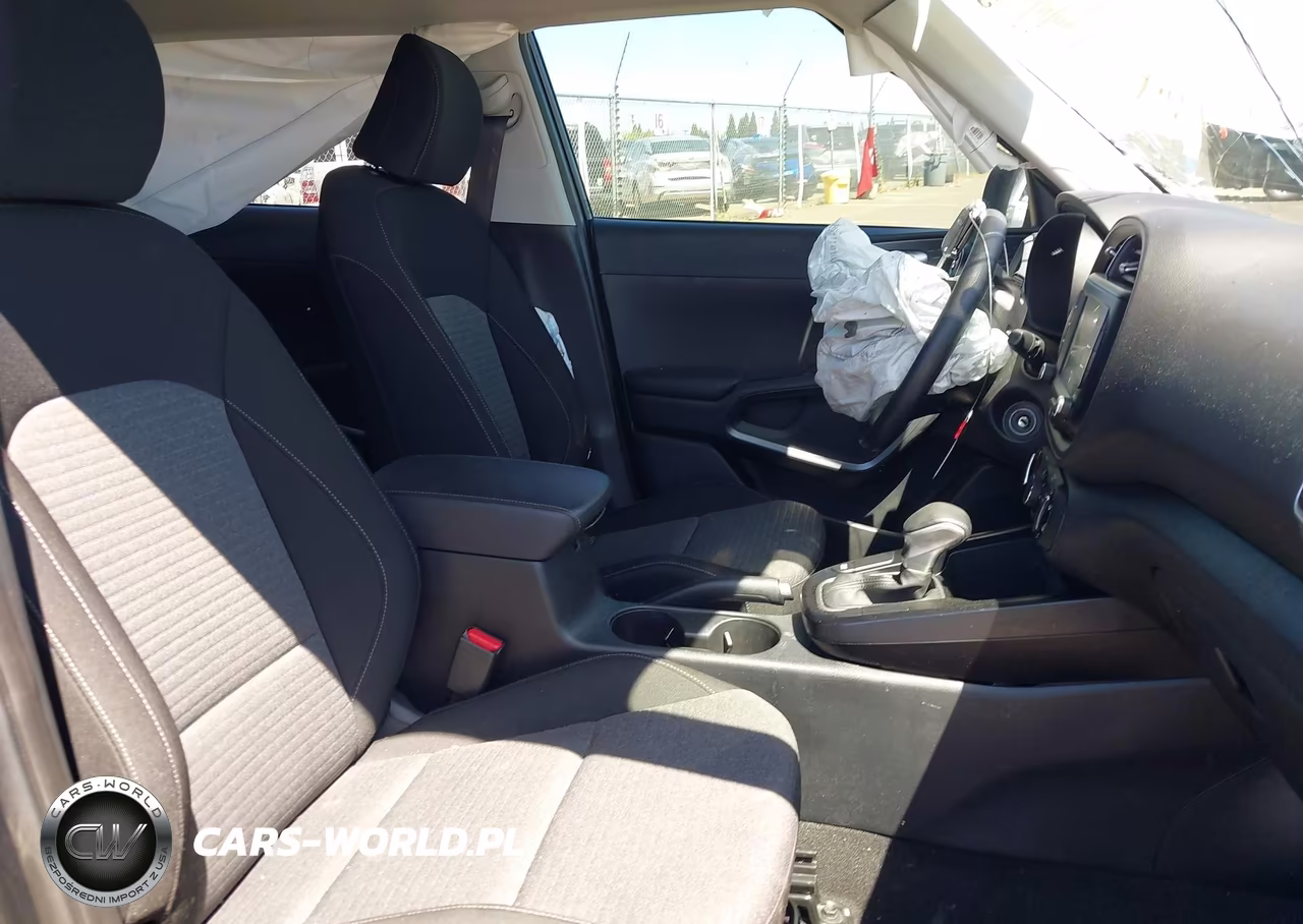 2020 Kia Soul S VIN:KNDJ23AU4L7039302 - 5