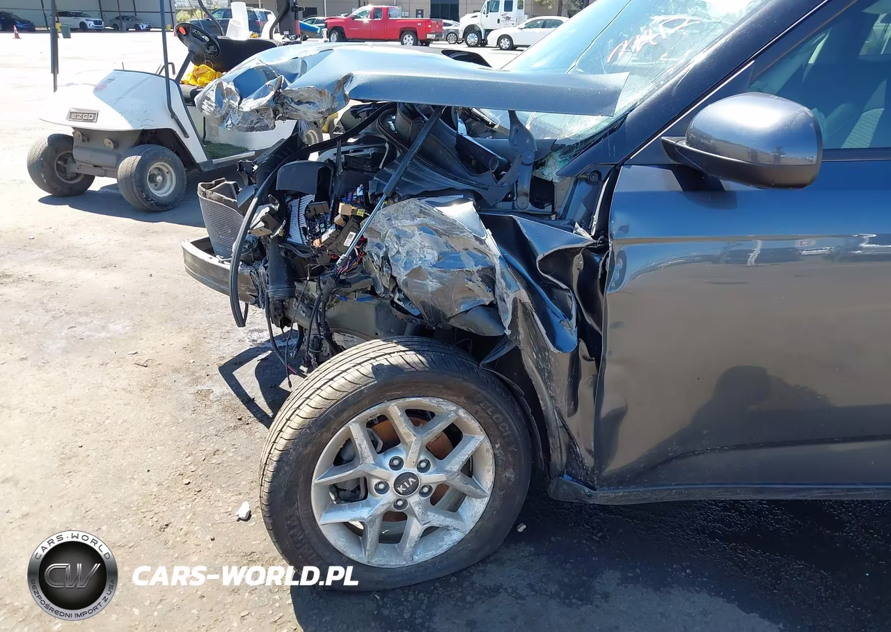 2020 Kia Soul S VIN:KNDJ23AU4L7039302 - 6