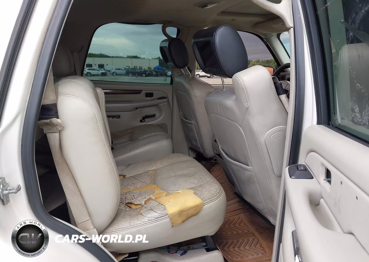 2006 Cadillac Escalade Standard VIN:1GYEC63N46R119644 - 8