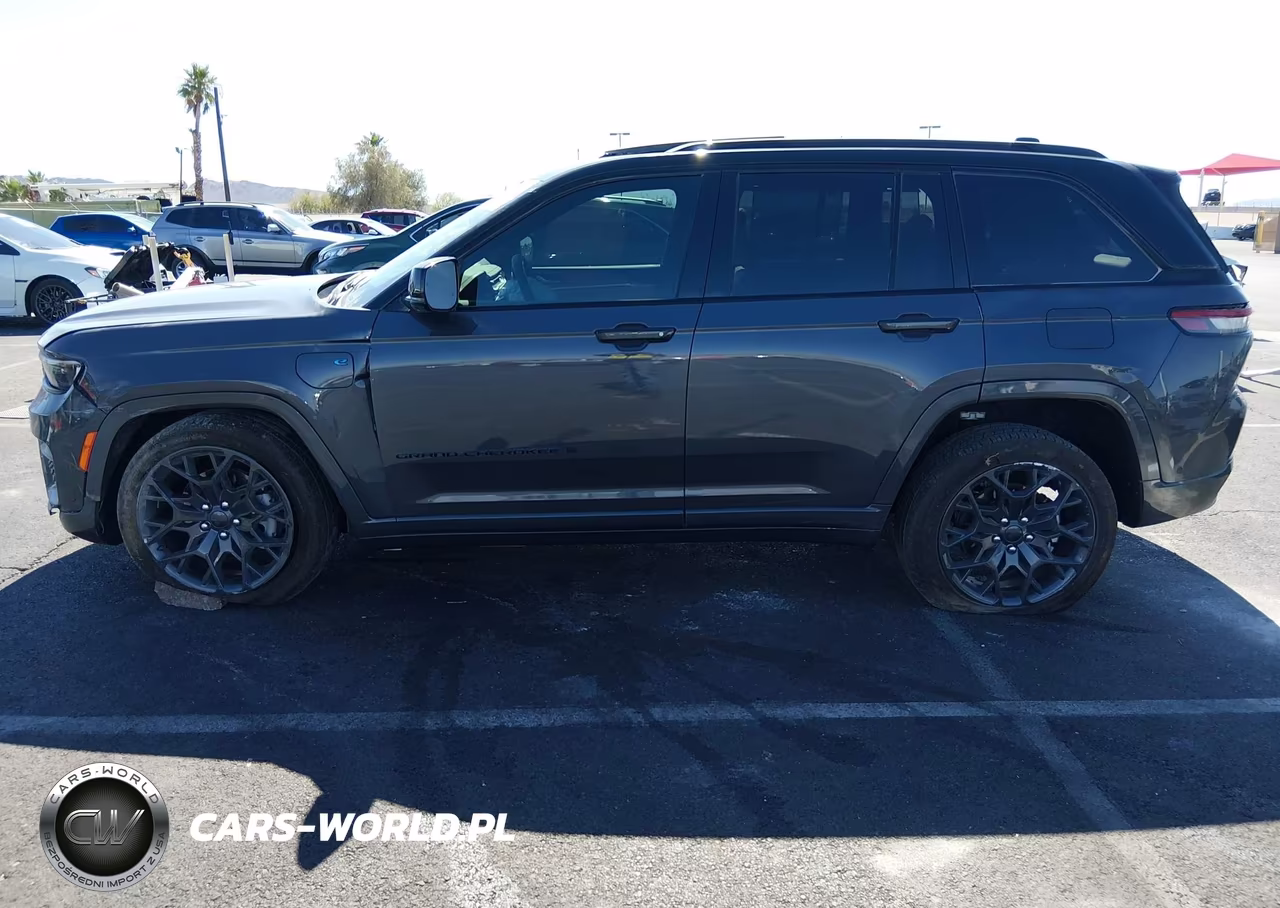 2025 Jeep Grand Cherokee 4Xe Summit Reserve VIN:1C4RJYE66S8691474 - 15