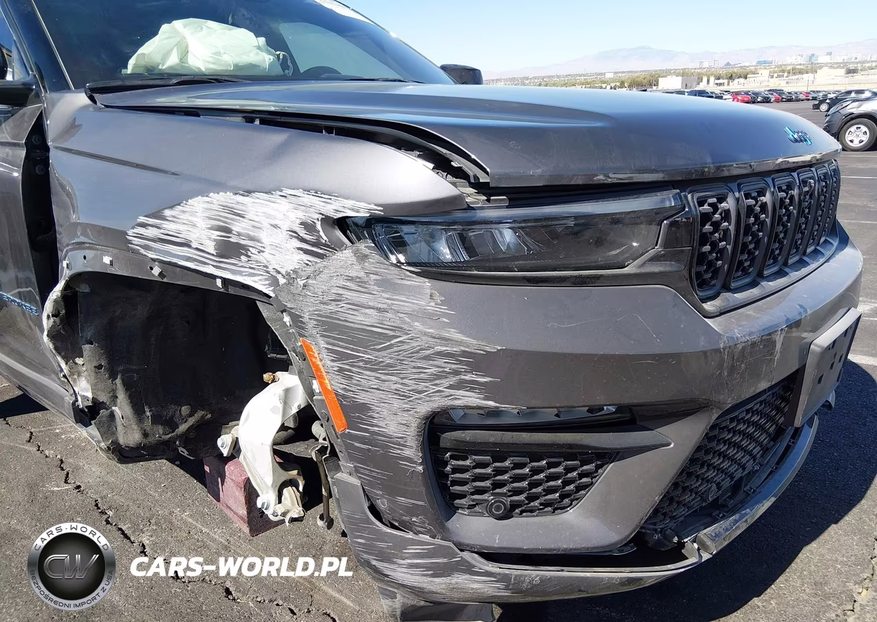 2025 Jeep Grand Cherokee 4Xe Summit Reserve VIN:1C4RJYE66S8691474 - 6