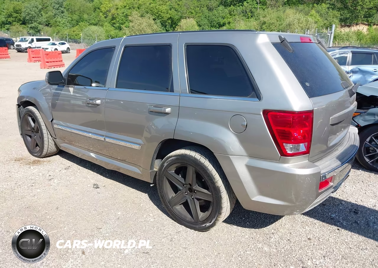 2008 Jeep Grand Cherokee Srt8 VIN:1J8HR78388C189421 - 3