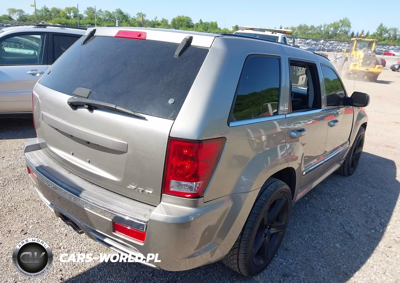 2008 Jeep Grand Cherokee Srt8 VIN:1J8HR78388C189421 - 4