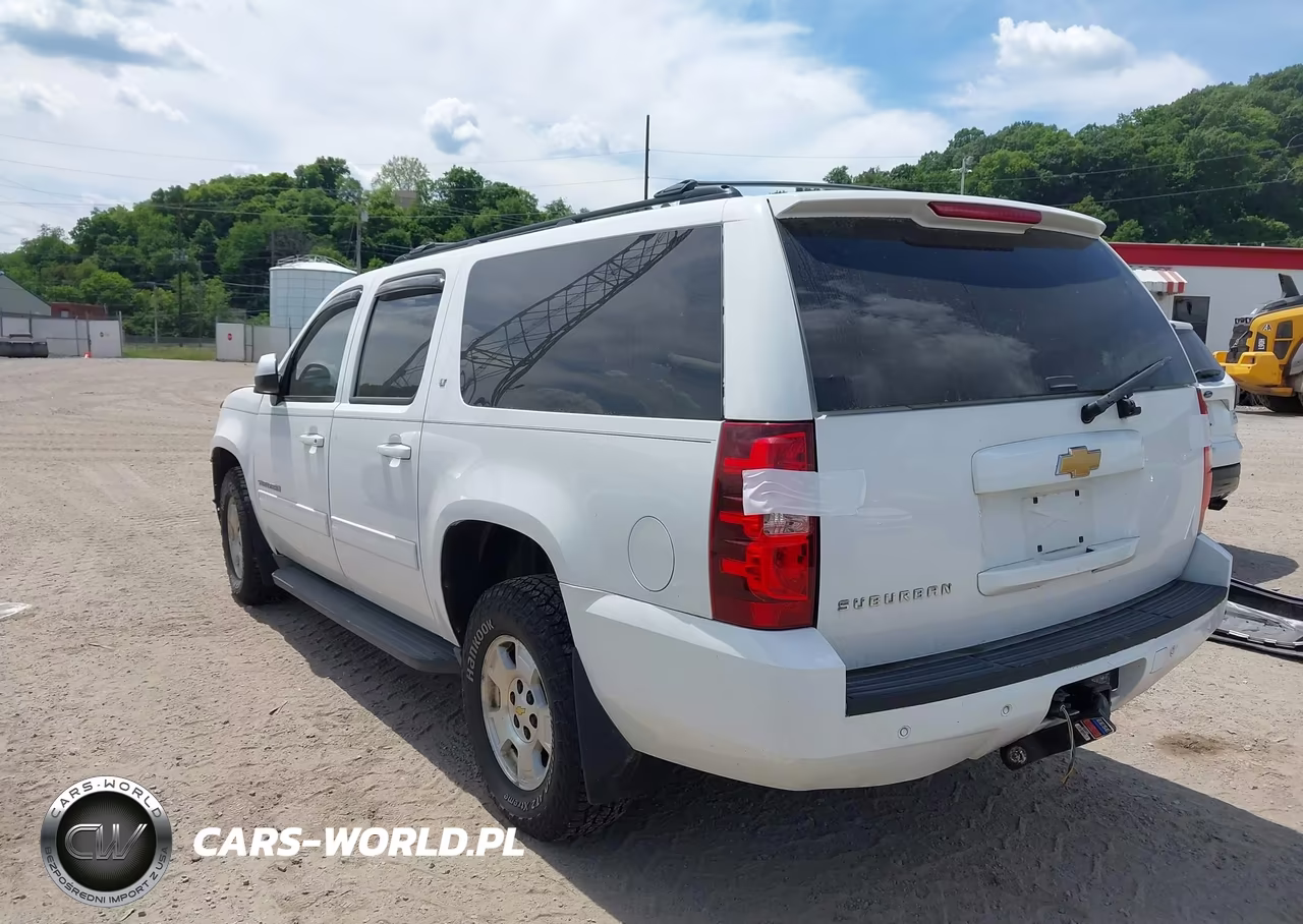 2013 Chevrolet Suburban 1500 Lt VIN:1GNSKJE70DR113860 - 3