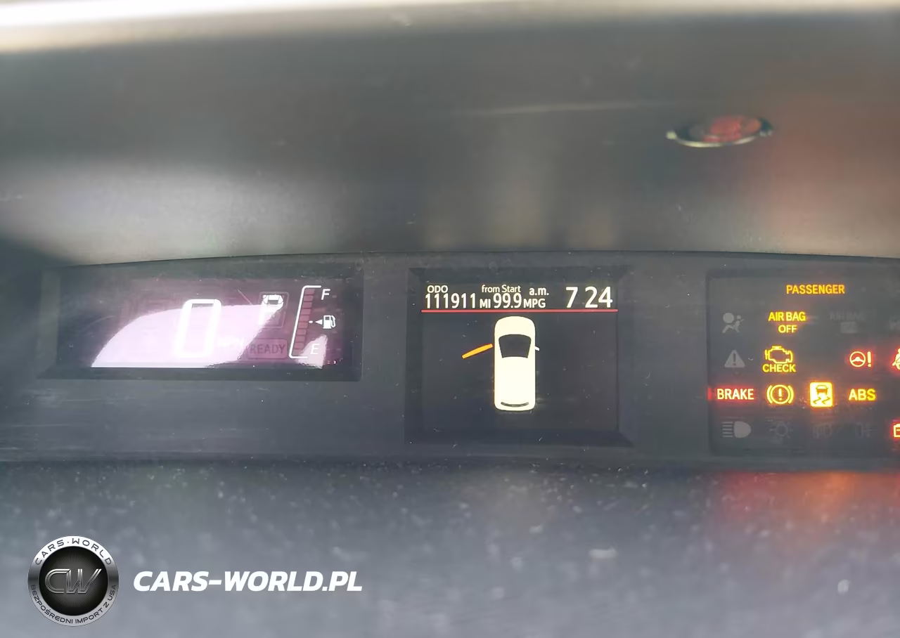 2014 Toyota Prius C Three VIN:JTDKDTB39E1563622 - 7
