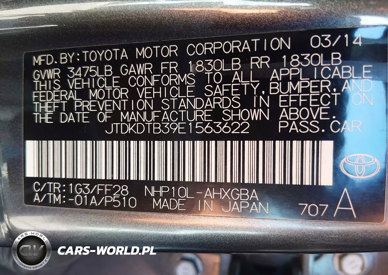 2014 Toyota Prius C Three VIN:JTDKDTB39E1563622 - 9