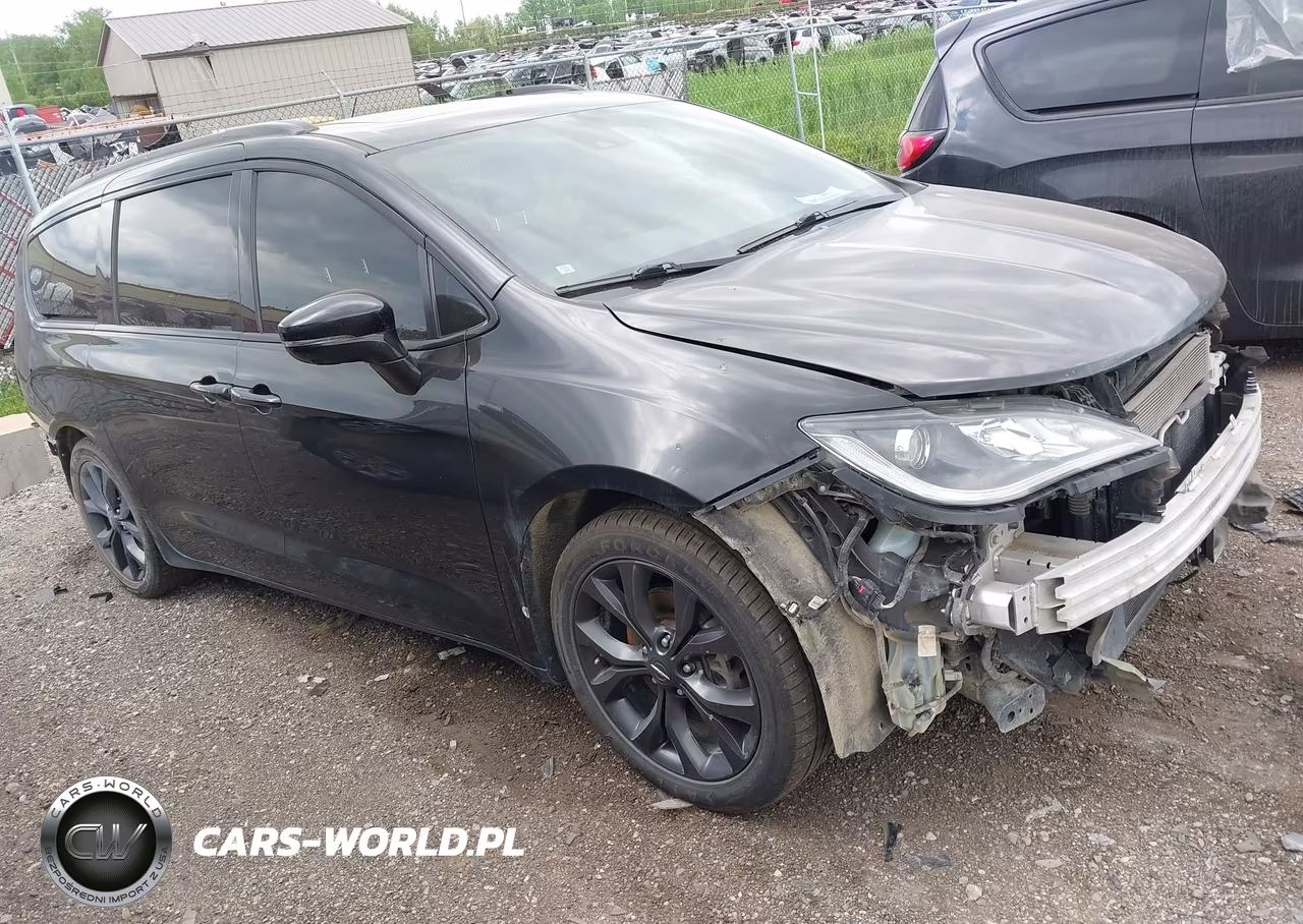 2019 Chrysler Pacifica Limited – zdjęcie 1 z 19