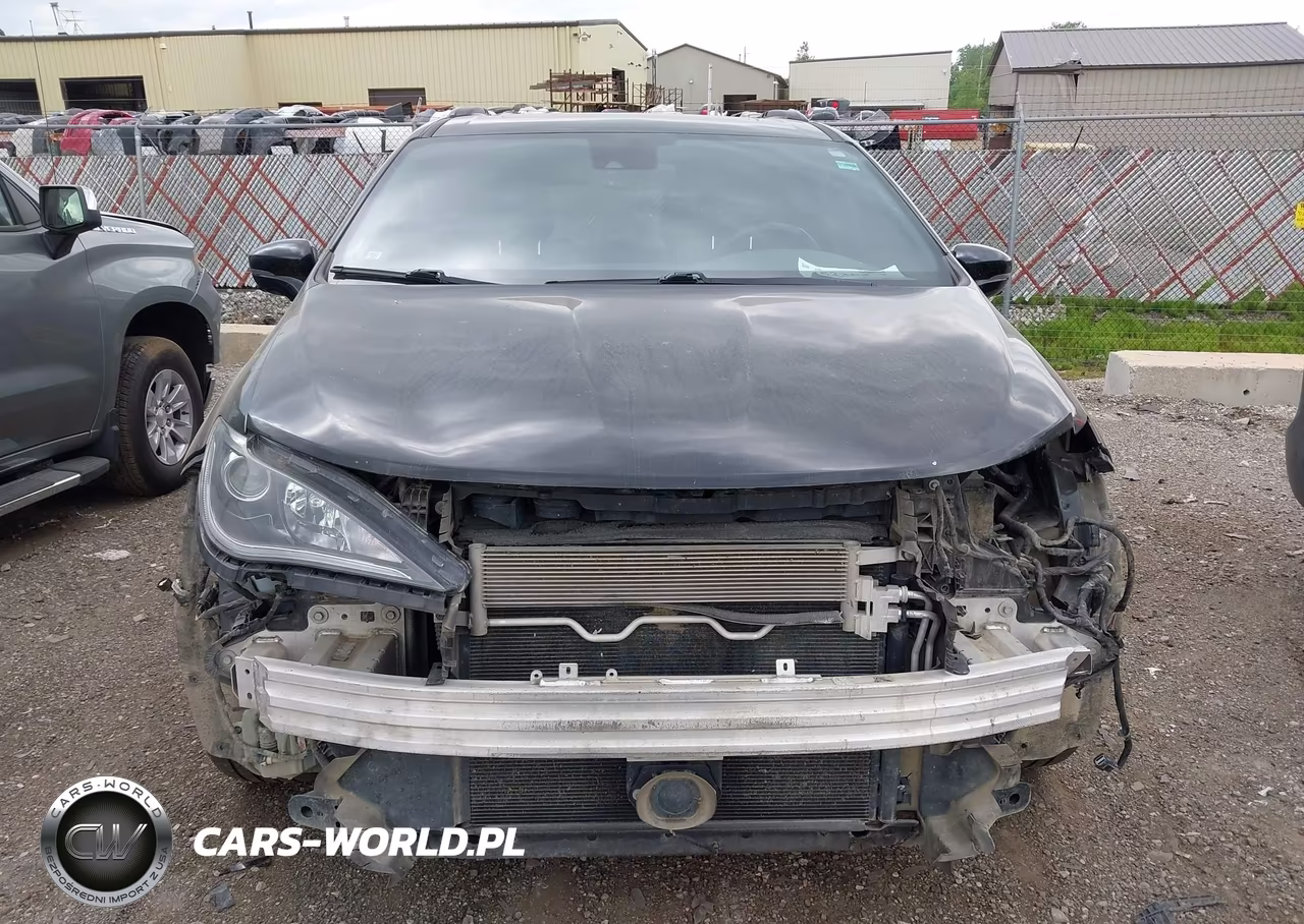 2019 Chrysler Pacifica Limited VIN:2C4RC1GG0KR634568 - 12