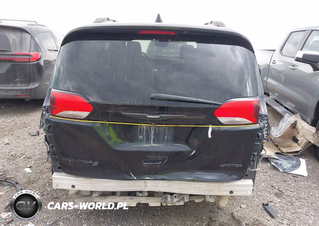 2019 Chrysler Pacifica Limited VIN:2C4RC1GG0KR634568 - 16