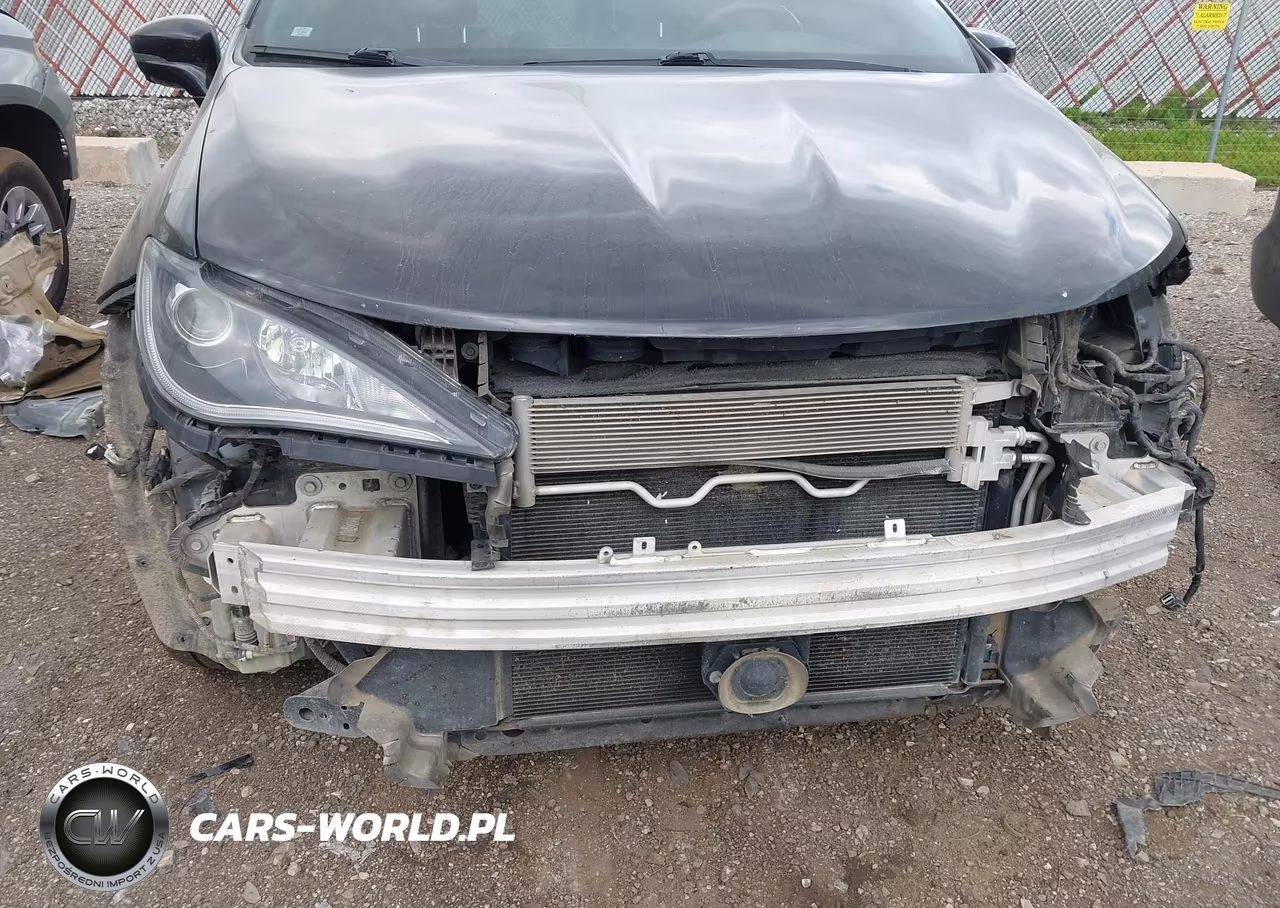 2019 Chrysler Pacifica Limited VIN:2C4RC1GG0KR634568 - 6