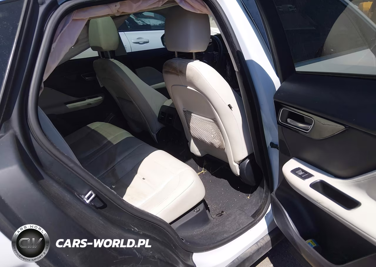 2017 Jaguar F-Pace 35T Prestige VIN:SADCK2BV9HA068254 - 8