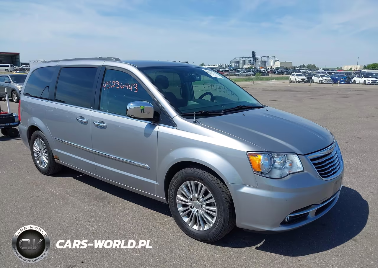 2013 Chrysler Town & Country Touring-L – zdjęcie 1 z 11