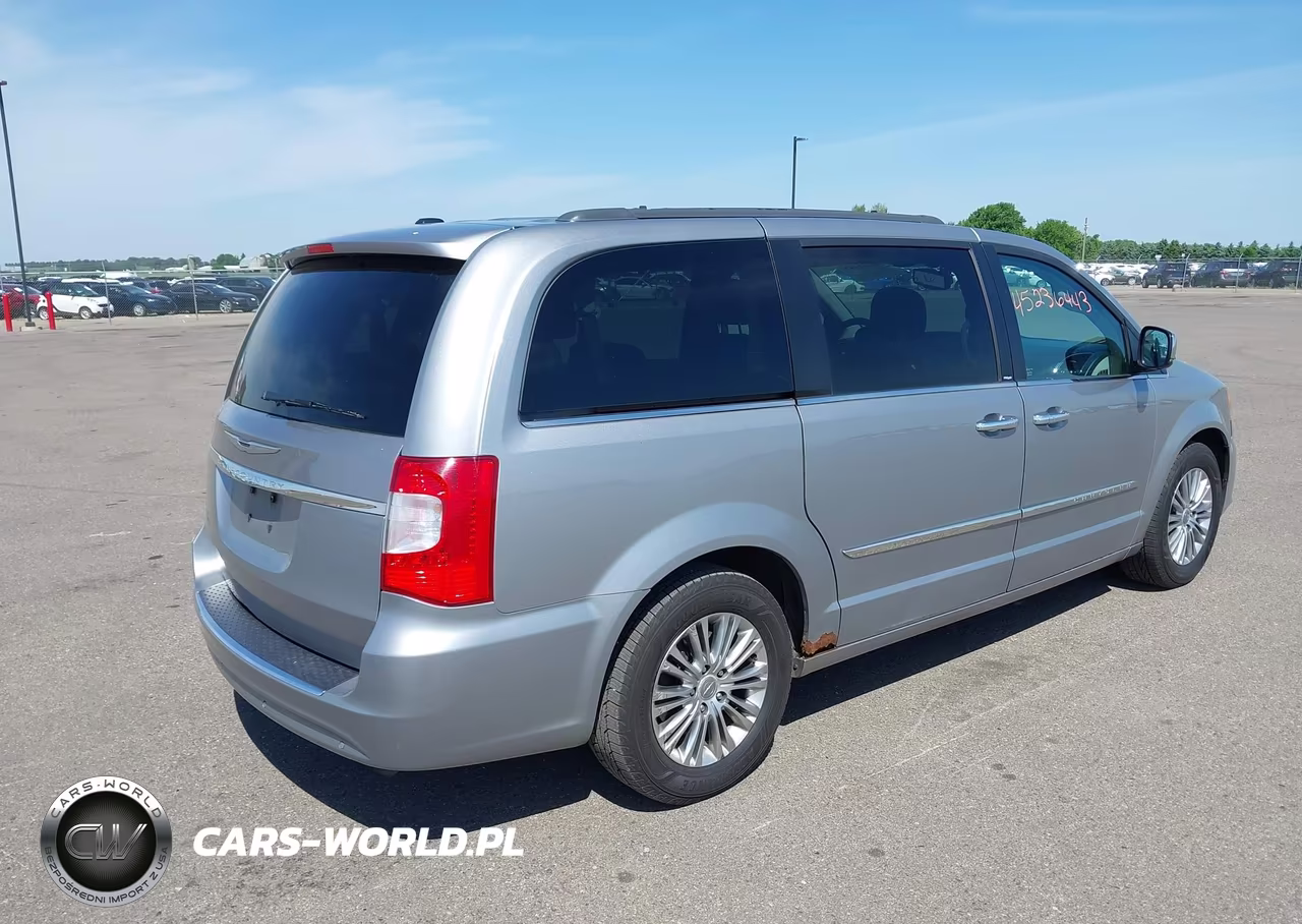 2013 Chrysler Town & Country Touring-L VIN:2C4RC1CG7DR589914 - 4