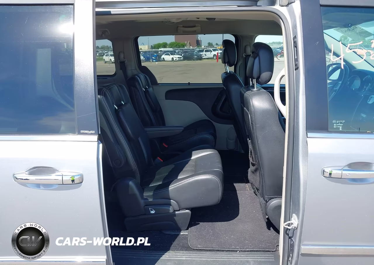 2013 Chrysler Town & Country Touring-L VIN:2C4RC1CG7DR589914 - 8