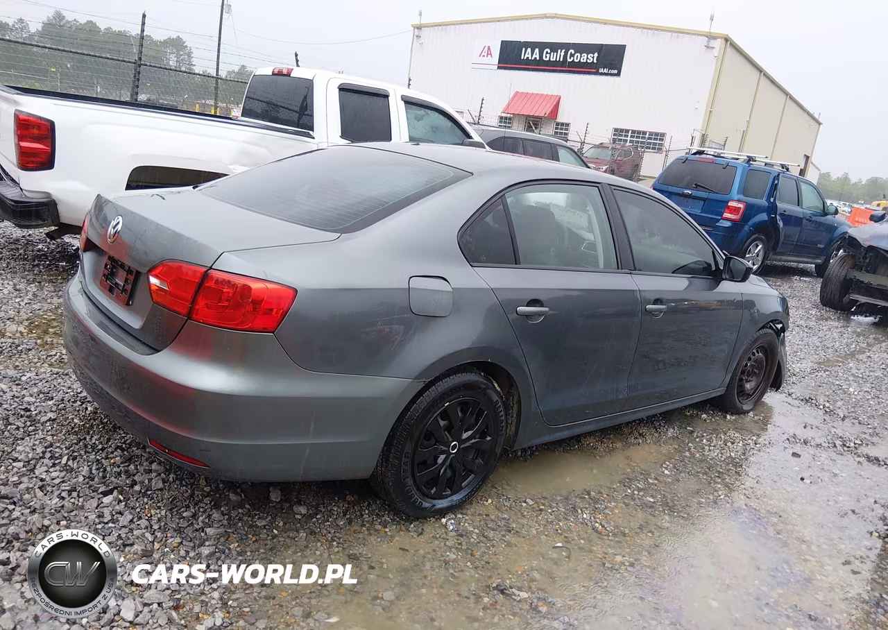 2012 Volkswagen Jetta 2.0L S VIN:3VW2K7AJ0CM418575 - 4