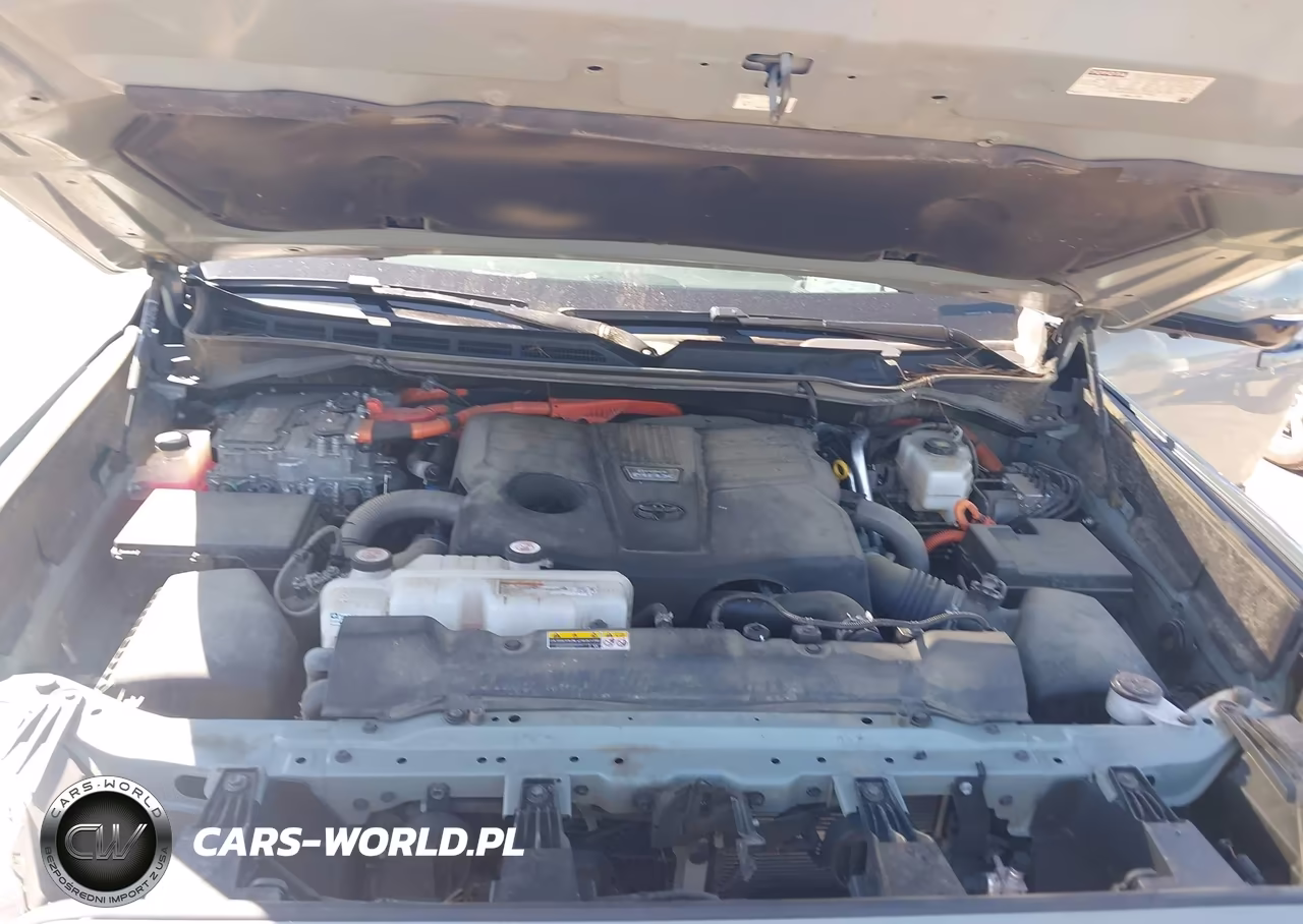 2025 Toyota Sequoia Platinum VIN:7SVAAABA9SX051932 - 10